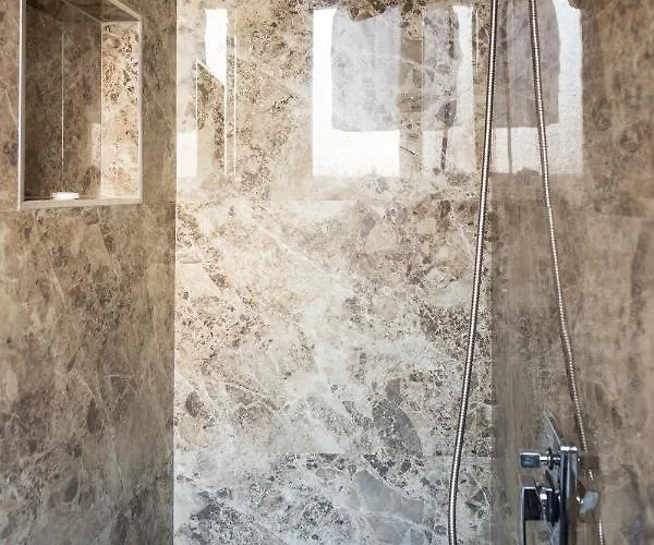 公寓 The Tropical House 地拉那